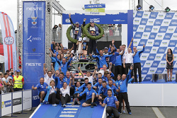 I vincitori Jari-Matti Latvala e Miikka Anttila, Volkswagen Polo WRC, Volkswagen Motorsport
