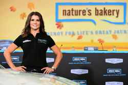 Anuncio del nuevo patrocinio de Danica Patrick