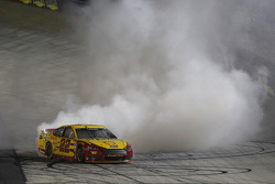 Ganador de la carrera Joey Logano, Joe Gibbs Racing