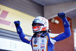Winner Luca Ghiotto, Trident