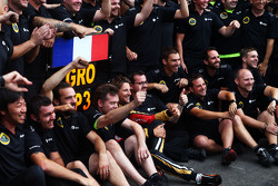 Ромен Грожан, Lotus F1 Team празднует свое третье место с командой