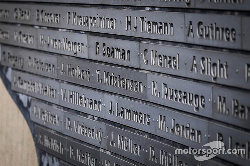 Il muro delle leggende del Nürburgring