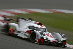 #7 Audi Sport Team Joest Audi R18 e-tron quattro: Марсель Фесслер, Андре Лоттерер, Бенуа Трелюйе