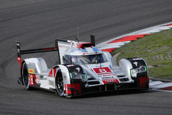 #8 Audi Sport Team Joest Audi R18 e-tron quattro: Lucas di Grassi, Loic Duval, Oliver Jarvis