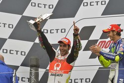 Podium : le deuxième Danilo Petrucci, Pramac Racing Ducati, et le vainqueur Valentino Rossi, Yamaha Factory Racing