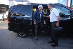 Bernie Ecclestone con Pasquale Lattuneddu de FOM
