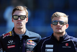 Daniil Kvyat, Red Bull Racing and Marcus Ericsson, Sauber