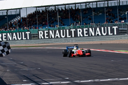 Oliver Rowland, Fortec Motorsports ottiene la vittoria