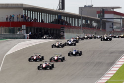 Start: Felix Rosenqvist, Prema Powerteam Dallara Mercedes-Benz, in Führung