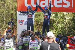 I vincitori del rally d'Australia e campione del mondo WRC 2015, Sébastien Ogier e Julien Ingrassia,
