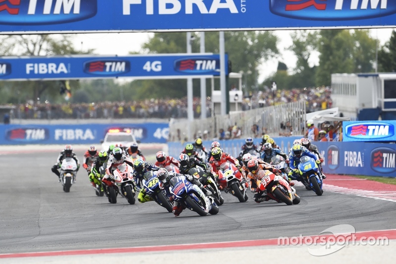 Start: Jorge Lorenzo, Yamaha Factory Racing leads