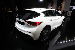 Infiniti Q30