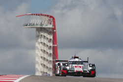 #8 Audi Sport Team Joest Audi R18 e-tron quattro: Lucas di Grassi, Loic Duval, Oliver Jarvis