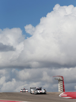 #18 Porsche Team Porsche 919 Hybrid: Romain Dumas, Neel Jani, Marc Lieb