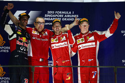 Podium : le vainqueur Sebastian Vettel, Ferrari, le deuxième, Daniel Ricciardo, Red Bull Racing, le troisième, Kimi Raikkonen, Ferrari