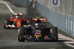 Carlos Sainz Jr., Scuderia Toro Rosso STR10