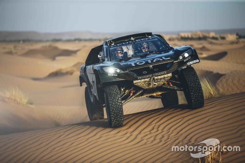 Carlos Sainz, Peugeot 2008 DKR16