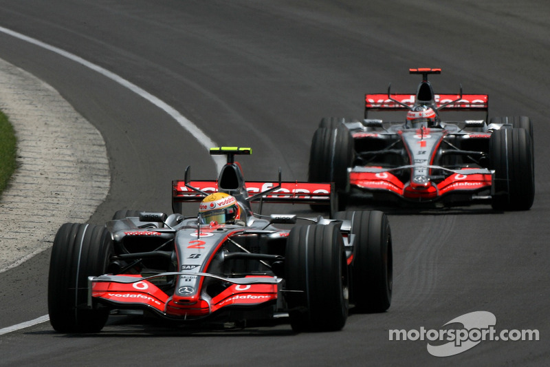 Lewis Hamilton, McLaren Mercedes, MP4-22; Fernando Alonso, McLaren Mercedes, MP4-22