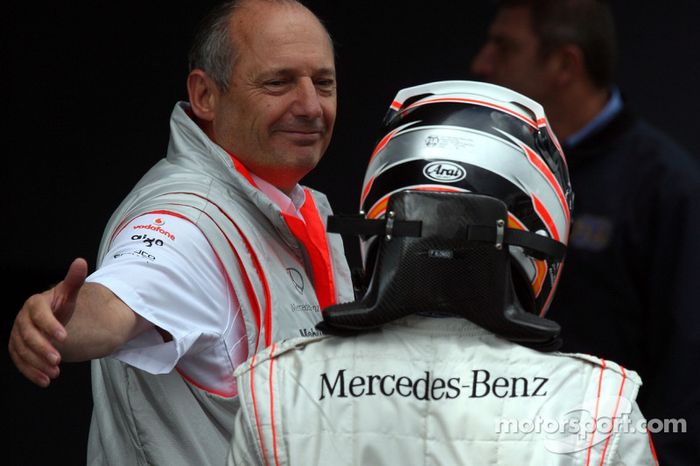 2007: A McLaren llega un bicampeón del mundo