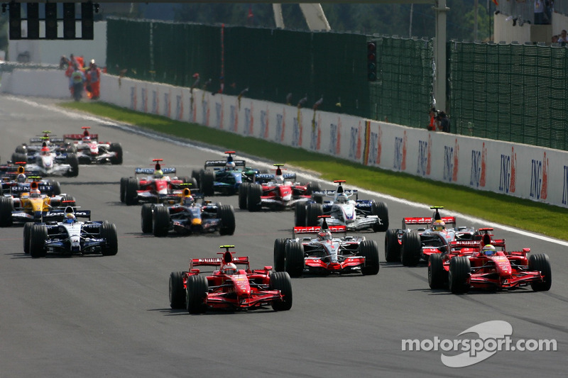 Start, Kimi Raikkonen, Scuderia Ferrari, F2007 leads Felipe Massa, Scuderia Ferrari, F2007,Fernando 