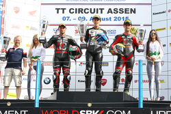 1. Markus Reiterberger, 2. Xavi Forés, auf dem Podium
