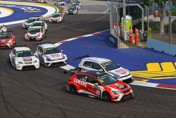 Start: Jordi Gene, SEAT Leon, Team Craft-Bamboo LUKOIL leads