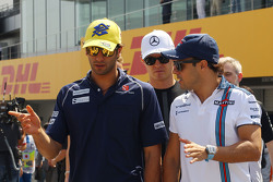 Felipe Nasr, Sauber F1 Team com Felipe Massa, Williams no desfile dos pilotos