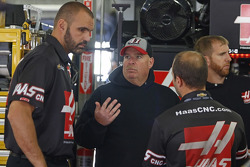 Tony Gibson, crew chief of Kurt Busch, Stewart-Haas Racing Chevrolet
