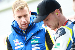 Alex Lowes, VOLTCOM Crescent Suzuki, et Paul Denning, team manager