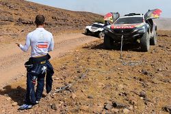 Sébastien Loeb, Peugeot Sport stopped in the stage