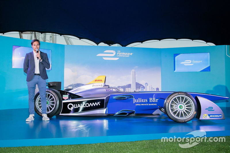 Auto de fórmula E en Hong Kong con Nelson Piquet Jr.