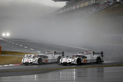 #17 Porsche Team Porsche 919 Hybrid: Timo Bernhard, Mark Webber, Brendon Hartley and #18 Porsche Team Porsche 919 Hybrid: Romain Dumas, Neel Jani, Marc Lieb