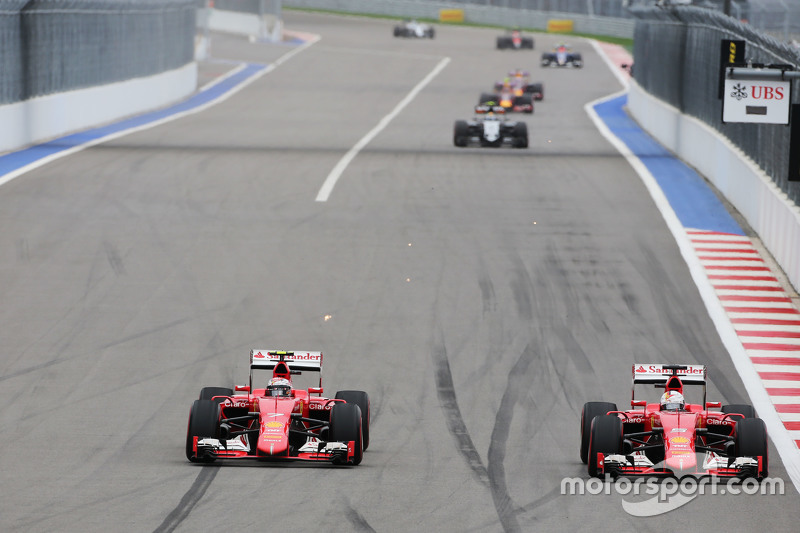 Kimi Raikkonen, Ferrari SF15-T and Sebastian Vettel, Ferrari SF15-T battle for position