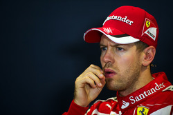 Себастьян Феттель, Ferrari на пресс-конференции FIA
