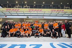 El equipo de Sahara Force India celebra el tercer puesto para Sergio Pérez