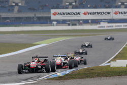 Лэнс Стролл, Prema Powerteam Dallara Mercedes-Benz и Джейк Деннис, Prema Powerteam Dallara Mercedes-