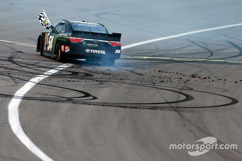Kyle Busch pakt 75ste zege in NASCAR Xfinity Series