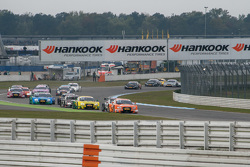 Start: Jamie Green, Audi Sport Team Rosberg Audi RS 5 DTM aan de leiding