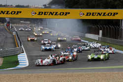 Partenza: #38 Jota Sport Gibson 015S-Nissan: Simon Dolan, Filipe Albuquerque, Harry Tincknell al com