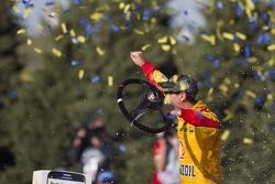 Race winner Joey Logano, Team Penske Ford