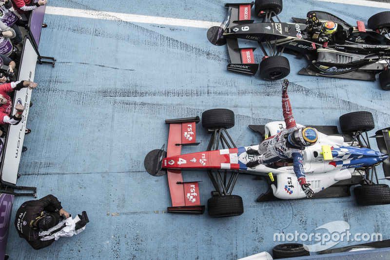 Oliver Rowland laatste kampioen Formule Renault 3.5