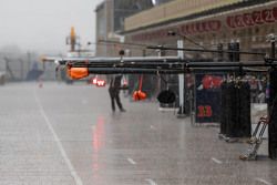 Fuerte lluvia en pits cancelan la FP2
