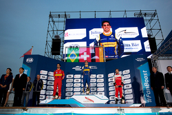 Podio: vincitore Sébastien Buemi, Renault e.Dams, secondo Lucas di Grassi, ABT Schaeffler Audi Sport