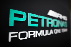 Логотип Mercedes AMG F1