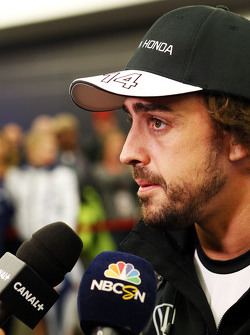 Fernando Alonso, McLaren con los fans