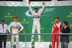 Podium : le vainqueur Lewis Hamilton, Mercedes, le deuxième, Nico Rosberg, Mercedes et le troisième, Sebastian Vettel, Ferrari