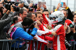 Derde plaats Sebastian Vettel, Ferrari viert in parc fermé
