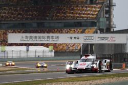 #7 Audi Sport Team Joest Audi R18 e-tron quattro: Marcel Fässler, Andre Lotterer, Benoit Tréluyer