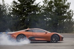 Felipe Massa in de Jaguar C-X75