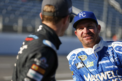 Kasey Kahne, Hendrick Motorsports Chevrolet; Clint Bowyer, Michael Waltrip Racing Toyota